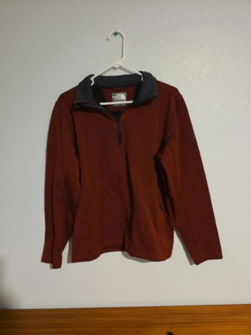 The North Face Men’s Half-Zip Sweater Pullover - Rust
